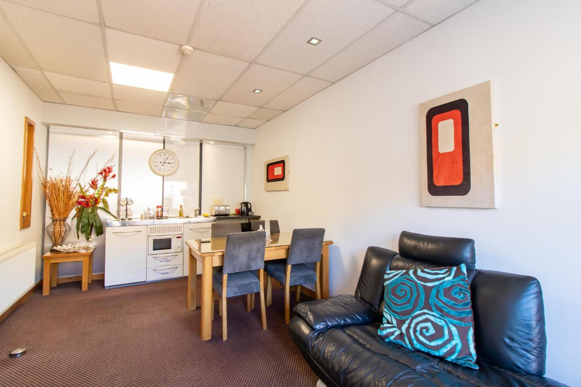 Bentleys Guest house 3*
