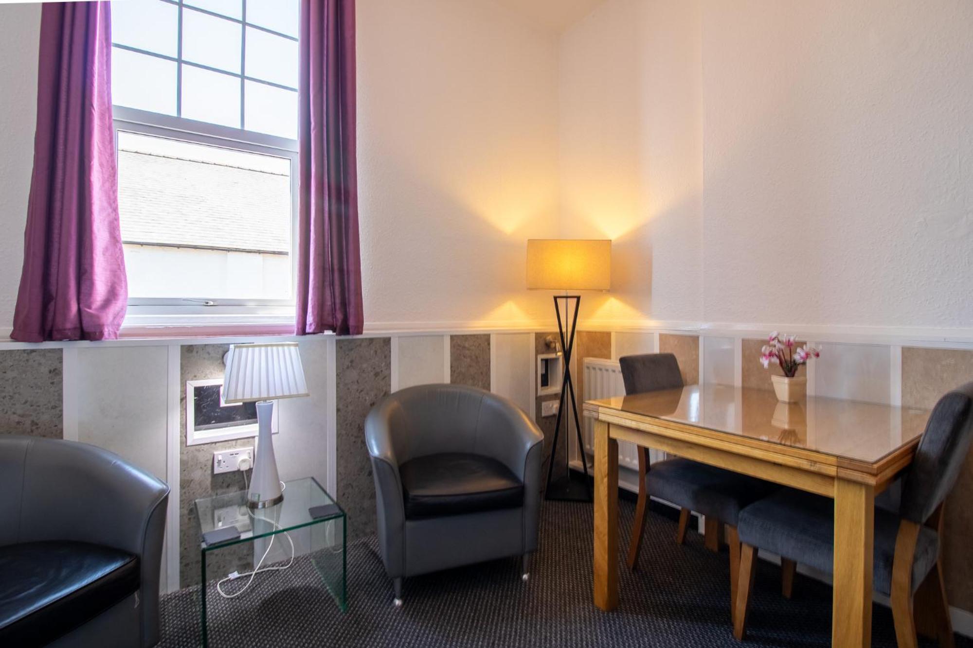 Bentleys Guest house 3*