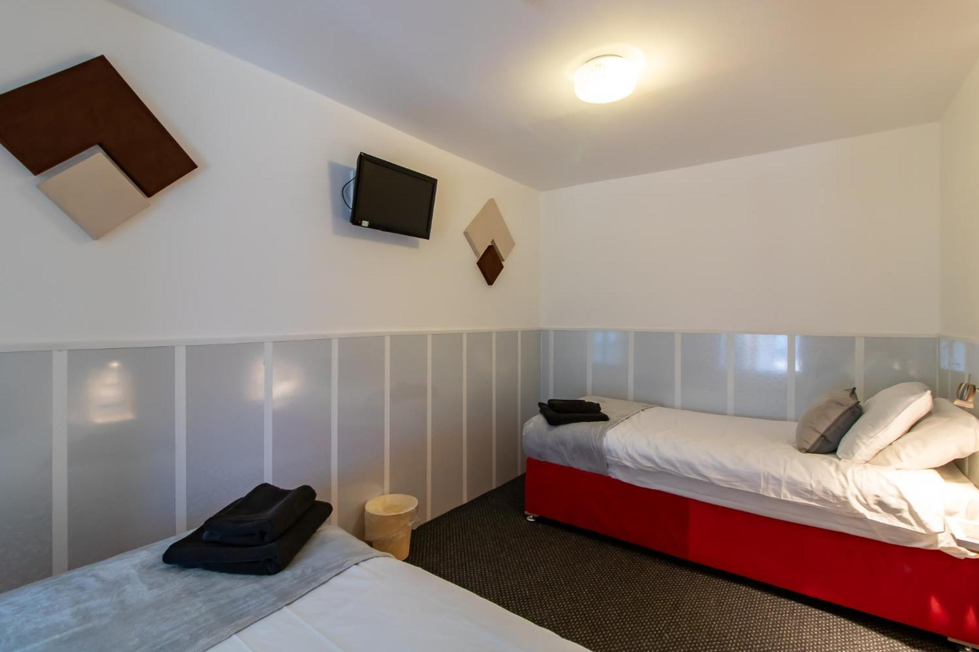 Bentleys Guest house 3*